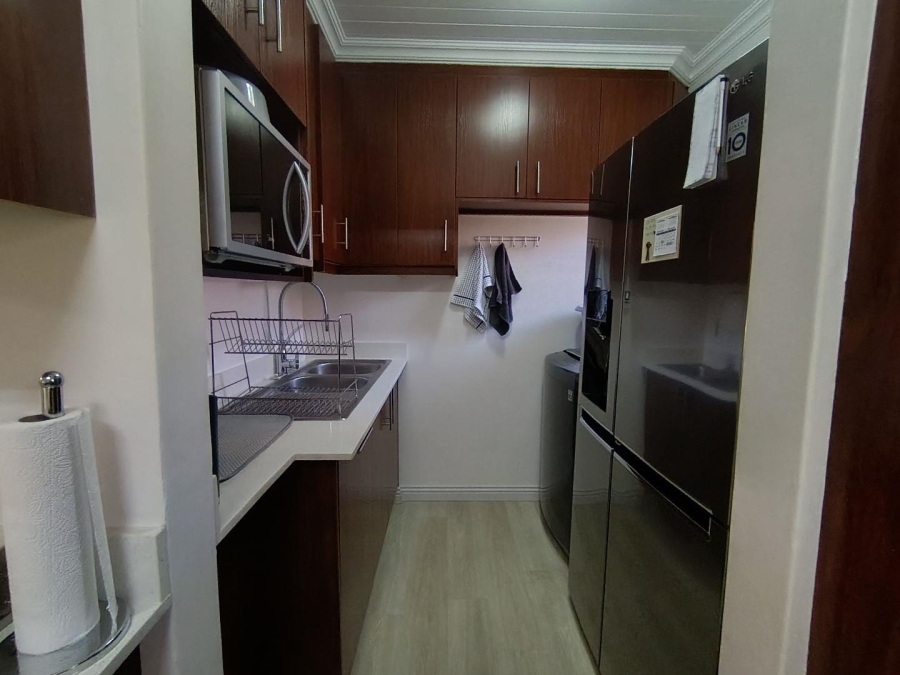 5 Bedroom Property for Sale in Langenhovenpark Free State